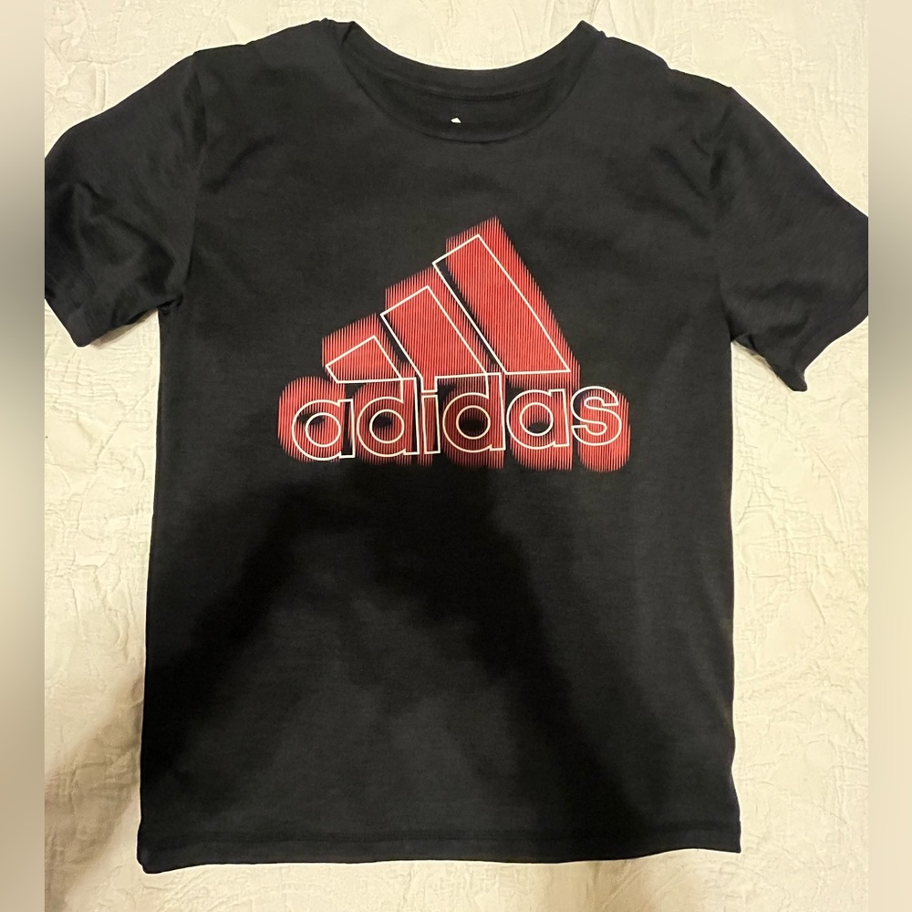3 for$5✨Adidas Youth Active Tee, Size S (Age 8)